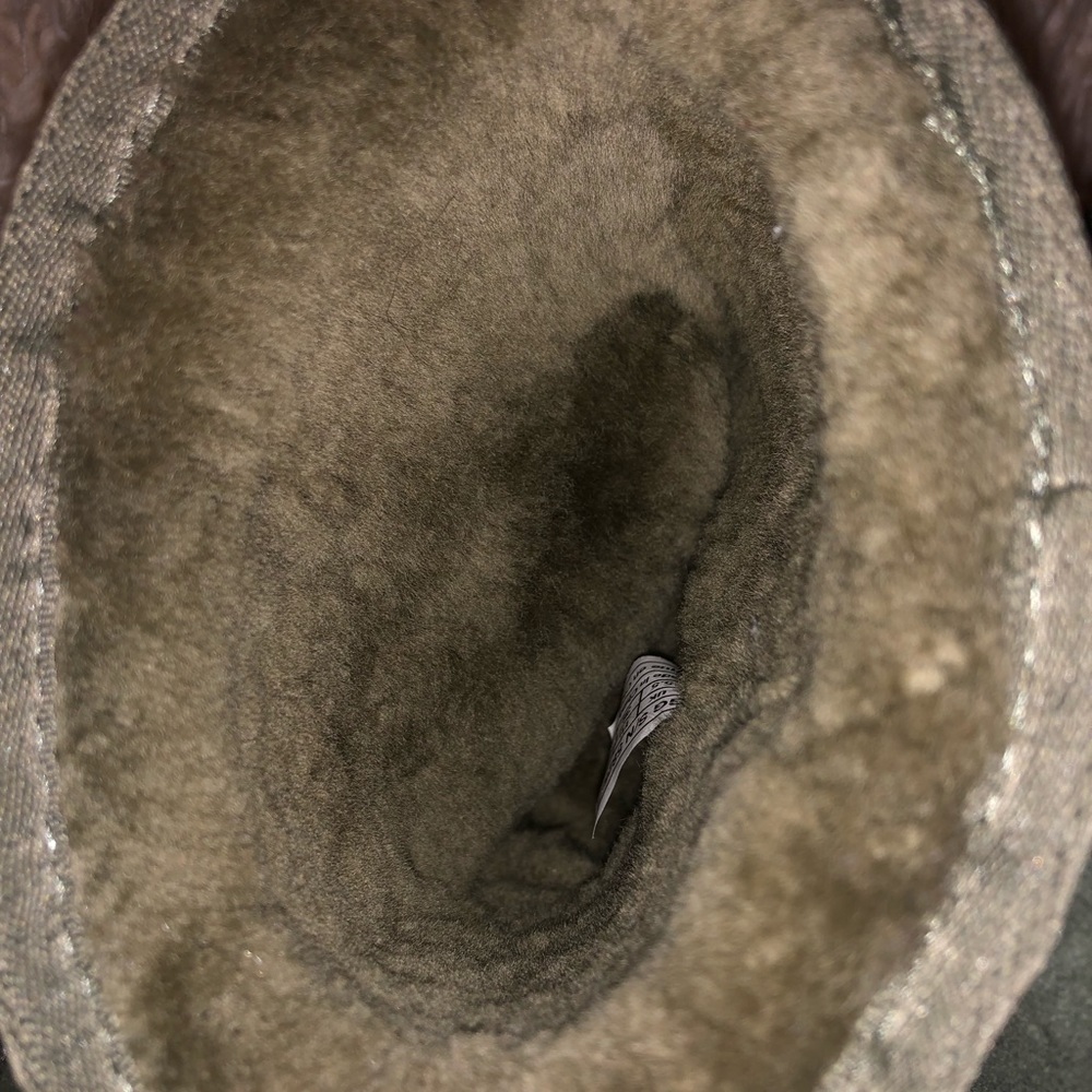 Uggs (Medium Height) - image 6